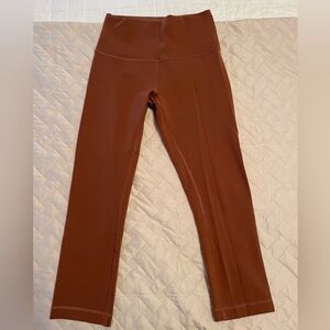 Women’s Lululemon Rust/Clay Cropped Legging - Size 6